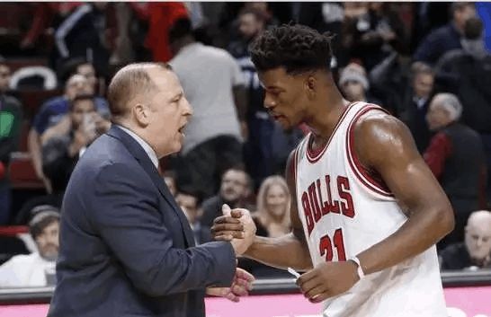 略带弧度的 略带弧度的