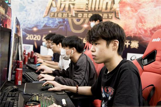 颇受争议 颇受争议