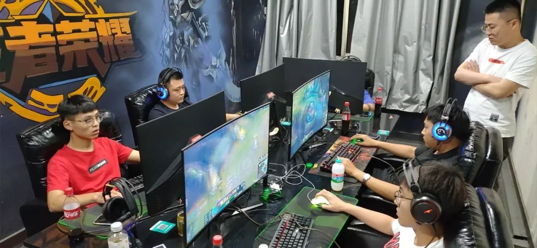 是被寄予厚 是被寄予厚